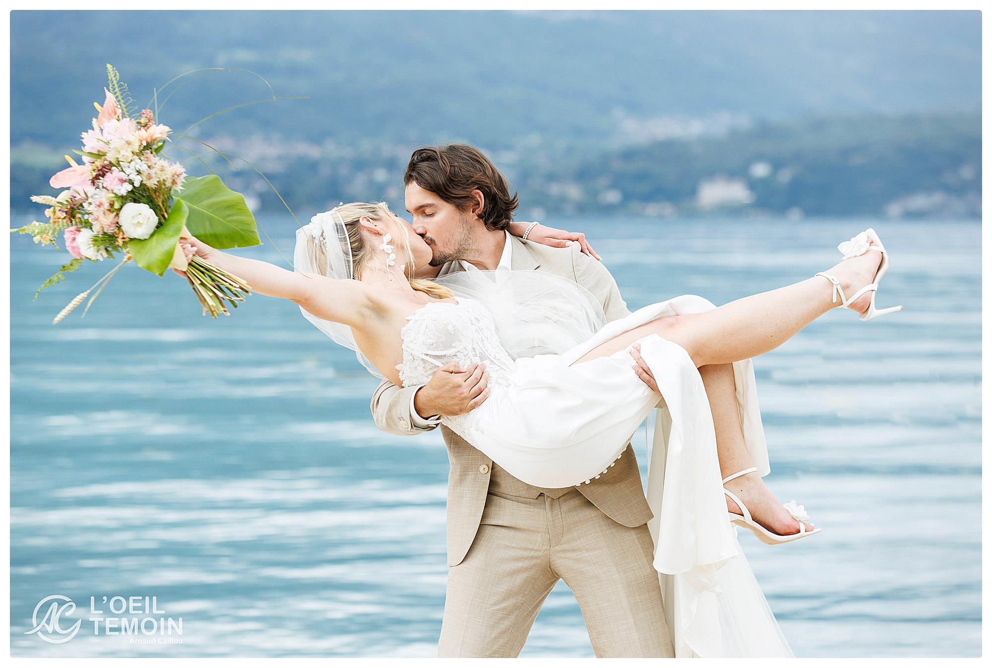 Photographe mariage Annecy lac photos de couple